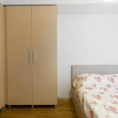One Bedroom Apartment With Private Parking Skopje Exteriör bild
