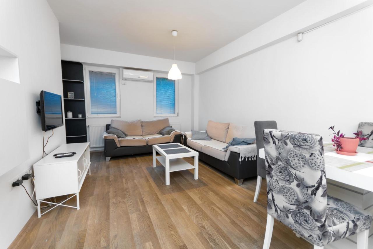 One Bedroom Apartment With Private Parking Skopje Exteriör bild