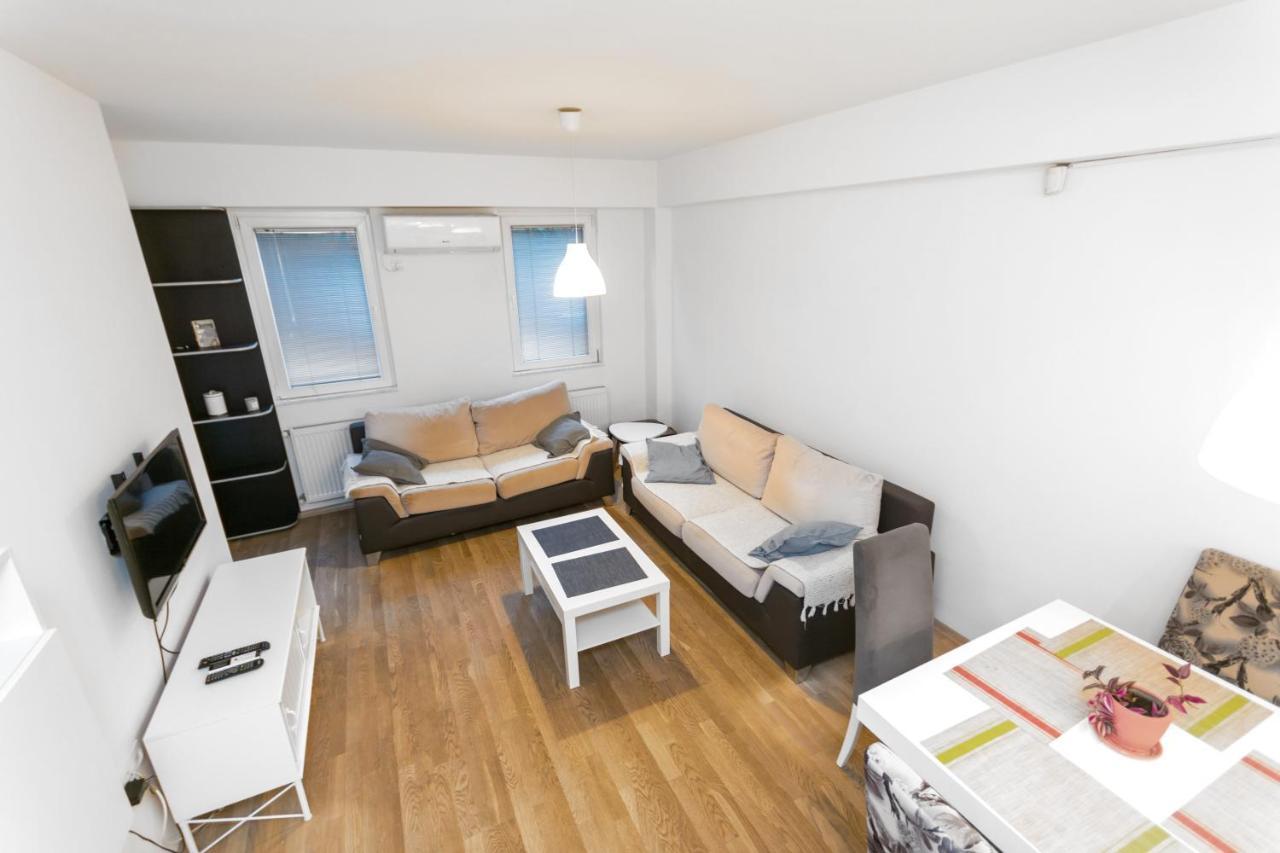 One Bedroom Apartment With Private Parking Skopje Exteriör bild